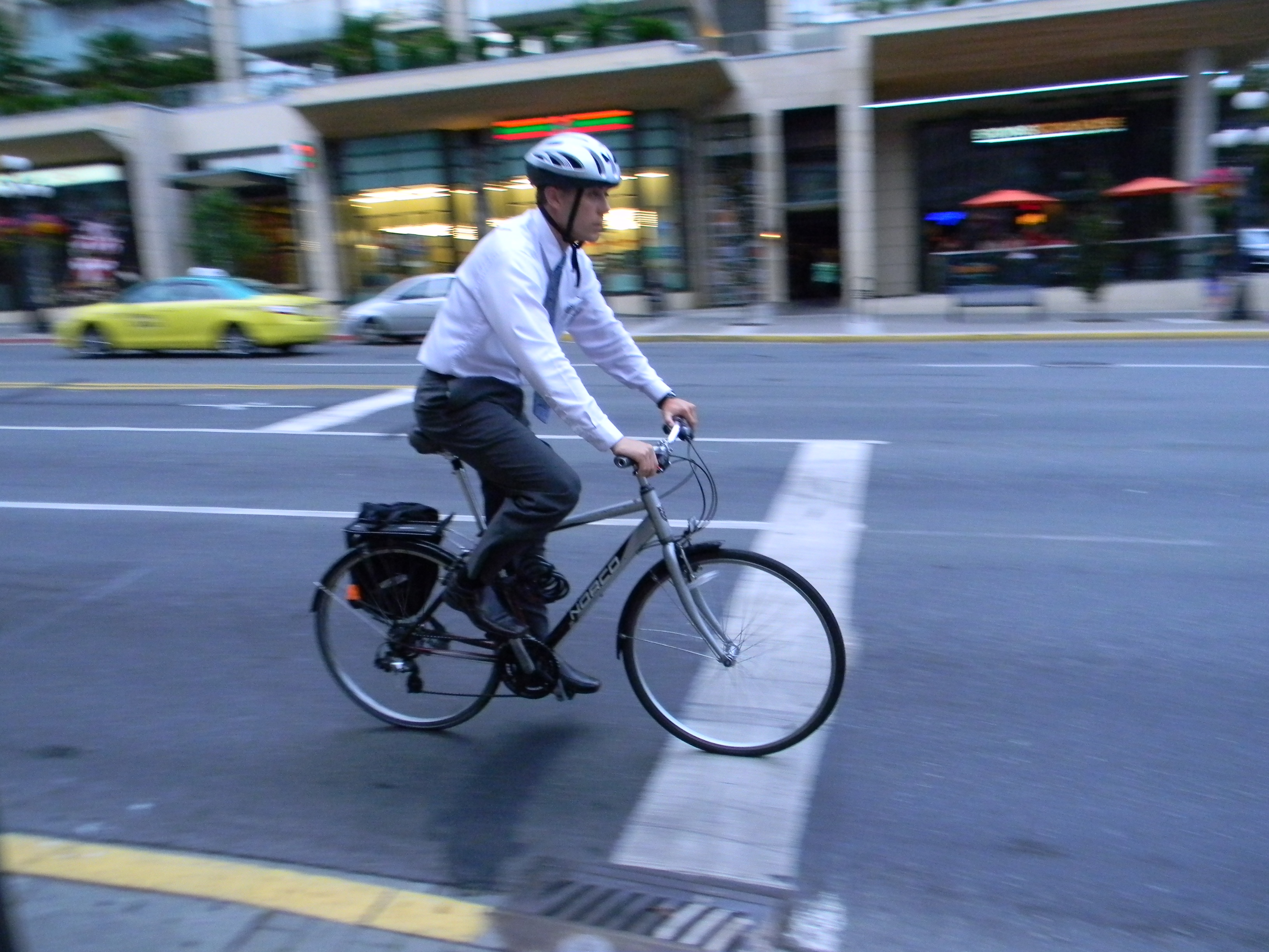 Studies have shown that biking to work boosts employee productivity, improves health, and increases lifespan. (photo by John Luton, CC 2.0 license)