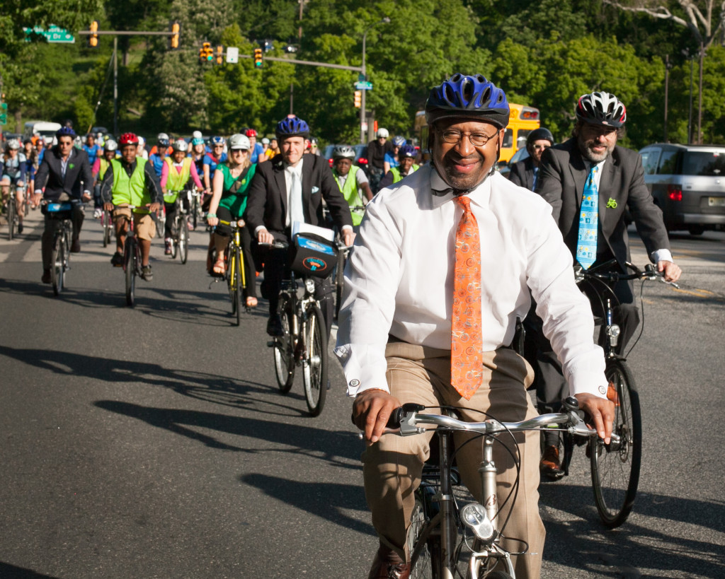 Mayor Michael Nutter rides his bike on Bike to Work Day 2013.